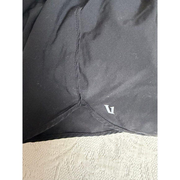 Women’s Vuori Clementine black shorts size XL - Picture 6 of 8